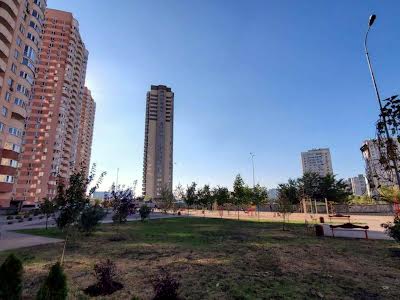 квартира по адресу Соломии Крушельницкой ул., 13