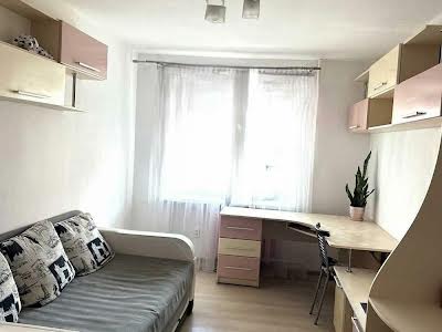 квартира за адресою Вагонна вул., 8