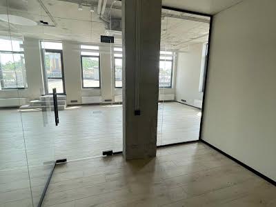 комерційна за адресою Газова вул., 7