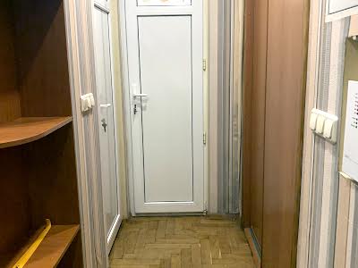коммерческая по адресу Евгения Чикаленко ул. (Пушкінська), 28