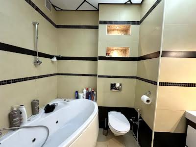 квартира за адресою Одеса, Середньофонтанська вул., 19в