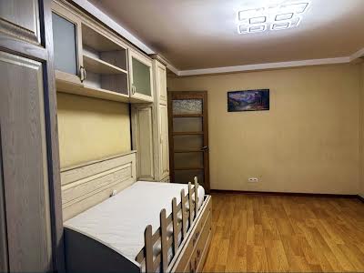 квартира за адресою Авіаконструктора Антонова вул., 8
