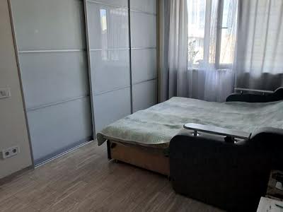квартира за адресою Олексія Вадатурського вул. (Маршала Малиновського), 18