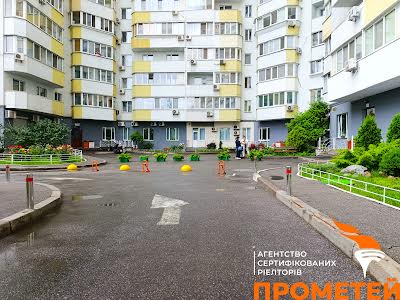 квартира за адресою Драгоманова вул., 6/1