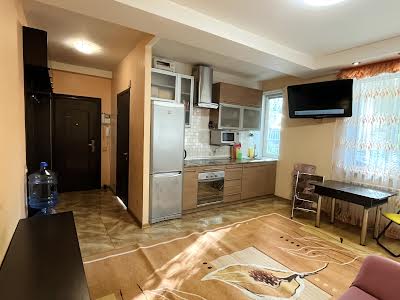 квартира за адресою Волинська вул., 8