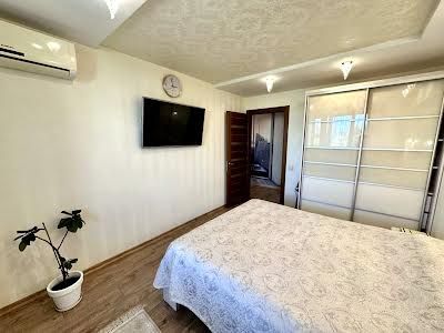 квартира по адресу Героев просп., 17