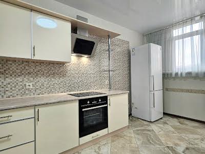 квартира за адресою Драгоманова вул., 38