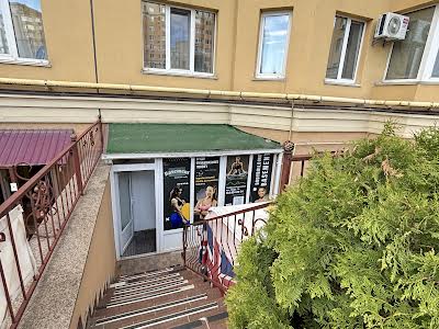 комерційна за адресою Миру вул., 36