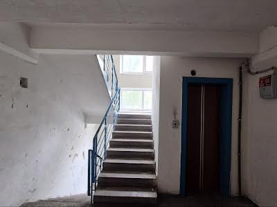 квартира за адресою Богатирська вул., 2