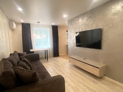 квартира за адресою Савкіна вул., 2