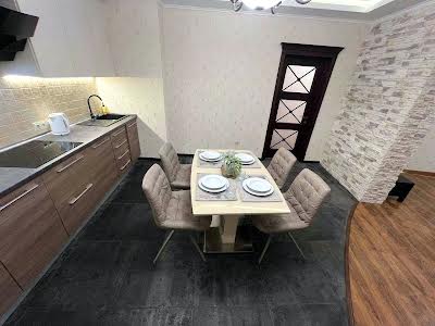 квартира за адресою Дніпровська набережна вул., 19