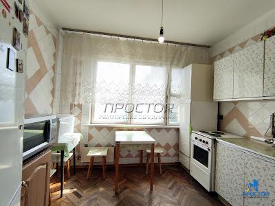 квартира за адресою Рональда Рейгана вул., 8-А