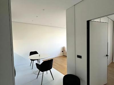 квартира за адресою Київ, Салютна вул., 29