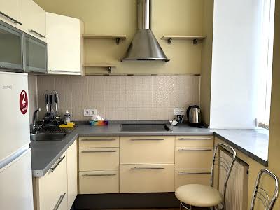квартира за адресою Басейна вул., 12