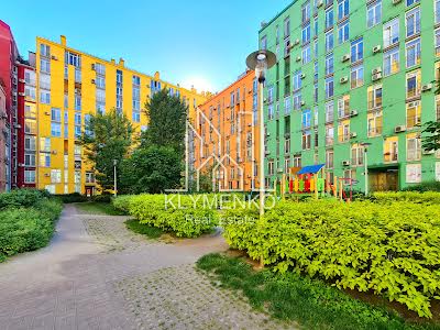 квартира за адресою Регенераторна вул., 4