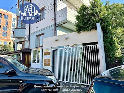 коммерческая по адресу Сторожинецкая ул., 1