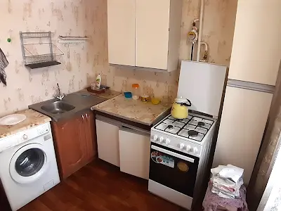 квартира за адресою Ореста Левицького вул. (Академіка Курчатова), 21