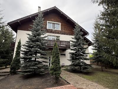 будинок за адресою травнева, 11