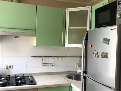 квартира за адресою Леоніда Первомайського вул., 11