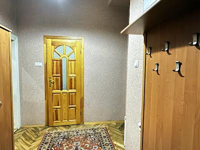 квартира за адресою Шептицьких вул., 24