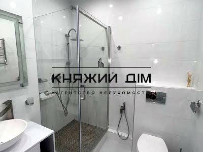 квартира по адресу Ревуцкого ул., 40-Б