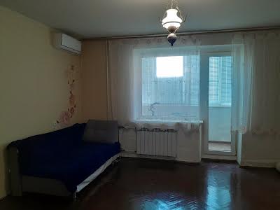 квартира за адресою Прирічна вул., 27-Г