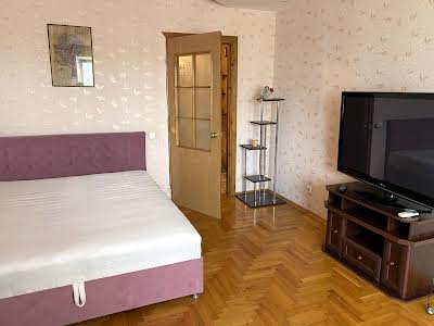 квартира за адресою Федора Ернста вул., 6