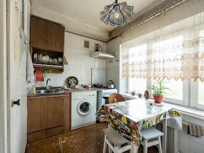 квартира за адресою Празька вул., 27