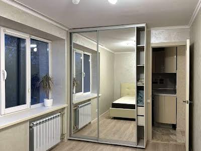 квартира за адресою Космонавтів вул., 10