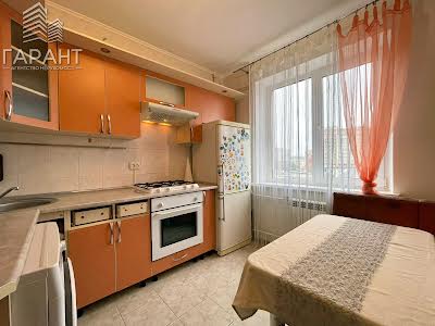 квартира за адресою Михайла Лушпи просп., 22