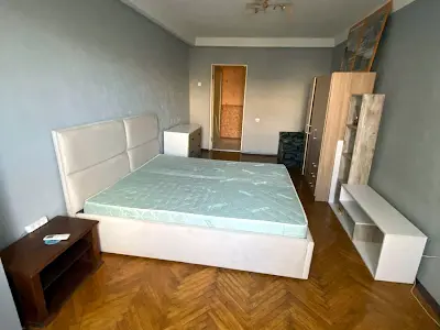 квартира по адресу Олега Мудрака ул. (Генерала Наумова), 23-Б