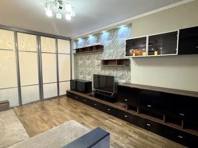 квартира по адресу Ревуцкого ул., 9