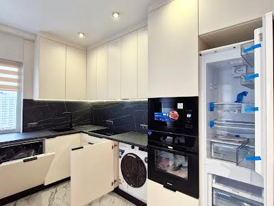 квартира за адресою Михайла Максимовича вул. (Онуфрія Трутенка), 26г