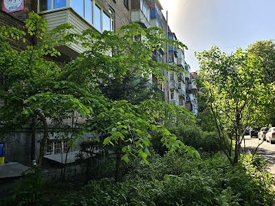 квартира за адресою Зоологічна вул., 4-А