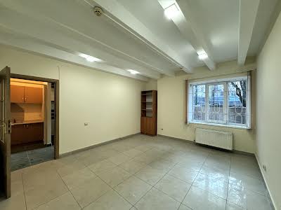коммерческая по адресу Ярослава Пастернака ул., 4