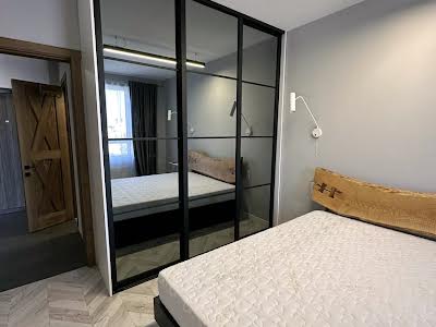 квартира за адресою Шолуденка вул., 1-В