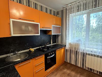 квартира за адресою Василя Касіяна вул., 6-А