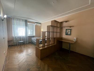 квартира за адресою Бакинська вул., 37б