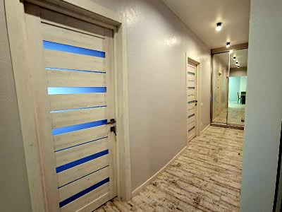 квартира за адресою Святослава Хороброго вул., 11-Б