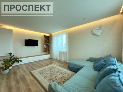 квартира за адресою Михайла Лушпи просп., 2/2