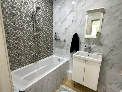 квартира за адресою Домобудівельна вул., 13