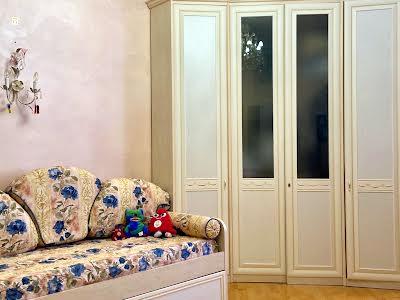 квартира за адресою Євгена Коновальця вул. (Щорса), 36-Б