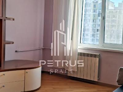 квартира по адресу Ларисы Руденко ул., 9