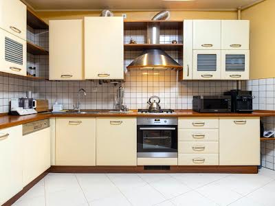 квартира за адресою Київська вул., 20
