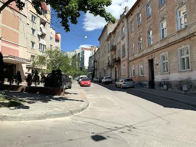 квартира за адресою Ніжинська вул., 12
