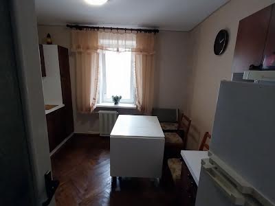 квартира за адресою Дніпровська наб., 13