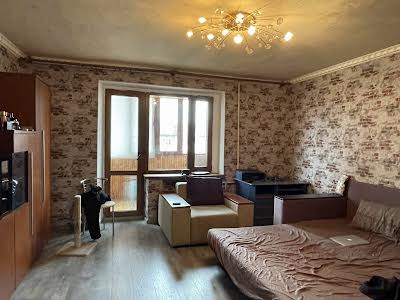 квартира за адресою Автозаводська вул., 89а