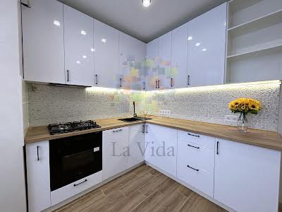 квартира за адресою Клубна, 10