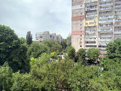 квартира за адресою Фабрично-Заводська вул., 20