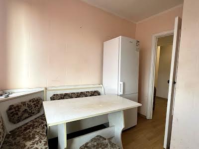 квартира за адресою Озерна вул., 28